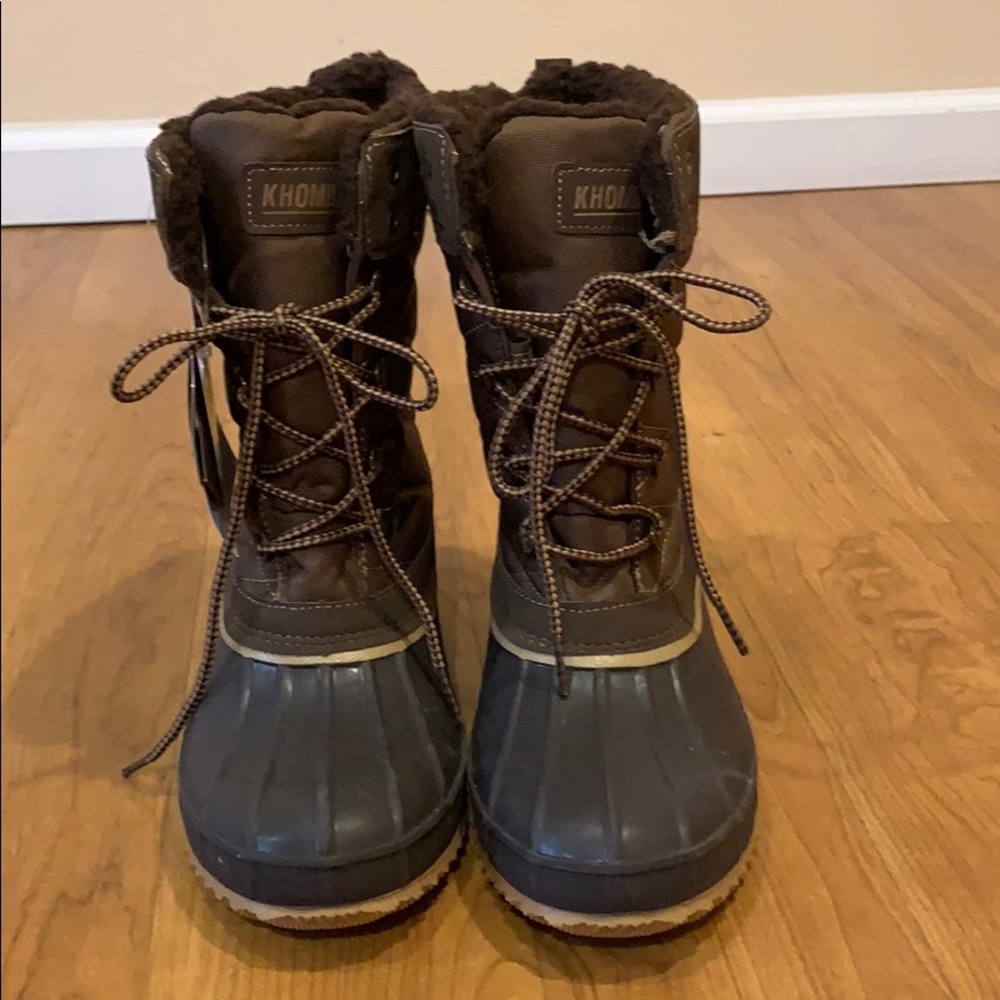 NWT Khombu Annabel Tufted Duck Boots Women’s 9/10